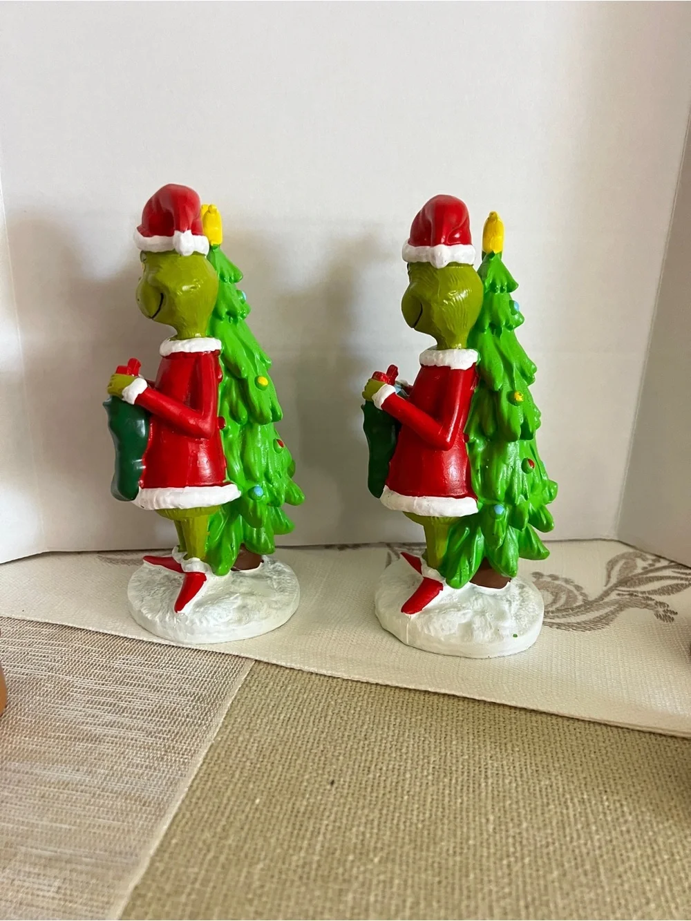Lot of 5 The Grinch Christmas Figurine Dr Seuss Santa 6.5